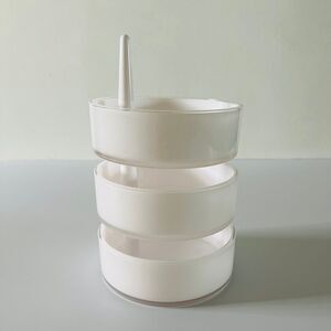 UMBRA Acrylic Pivoting 3 Tier Stackable Swerving Jewelry Accessories Holder